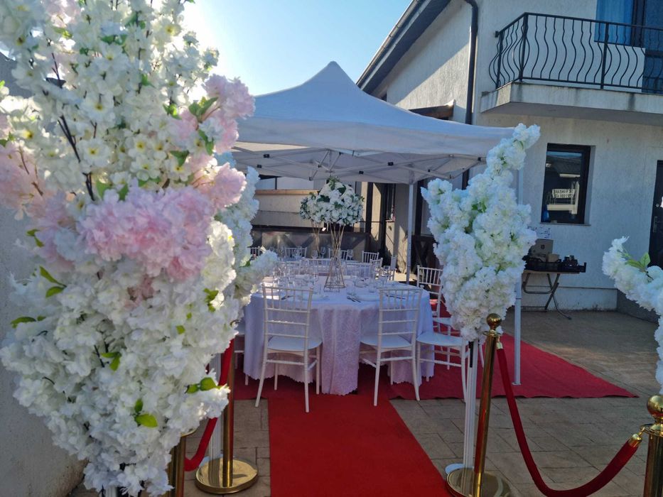 Inchirieri  Mese Rotunde, Scaune, Covor Roșu, Pavilioane Evenimente