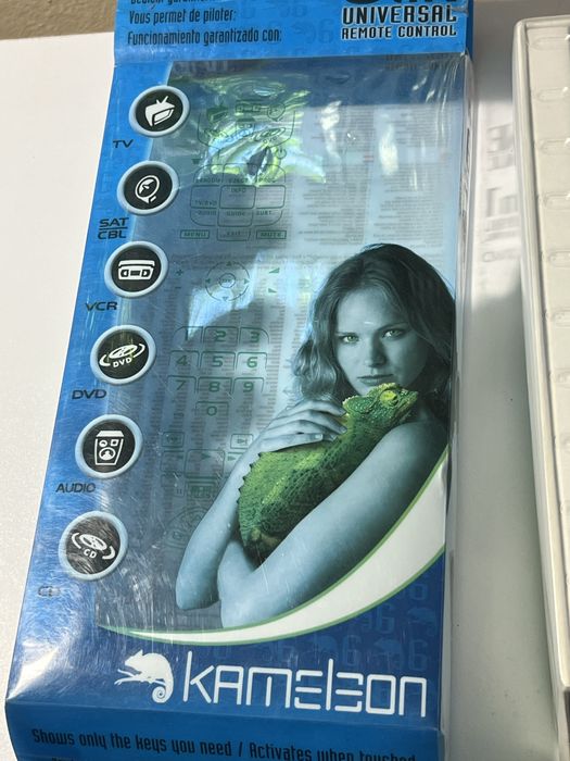 Универсално тв.  дистиционно  с тъч скрин