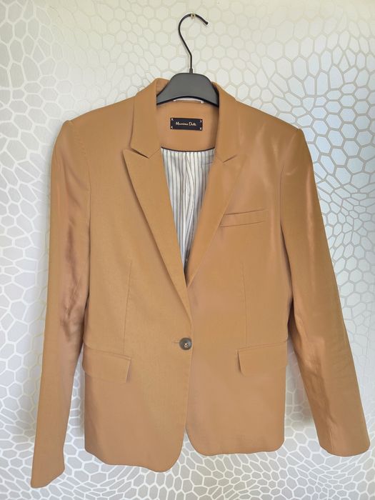 Страхотно дамско сако на  Massimo Dutti