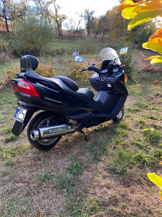 Maxi scuter SUZUKI Burghman AN 400 din 2004