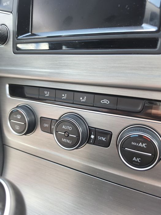 VW Голф 7  1.6 TDI