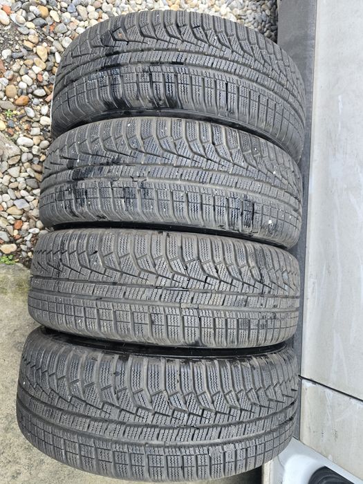 Anvelope 205/60 R16 HANKOOK de iarna