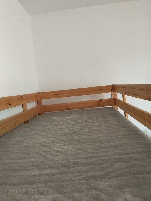 Vând saltea Ikea