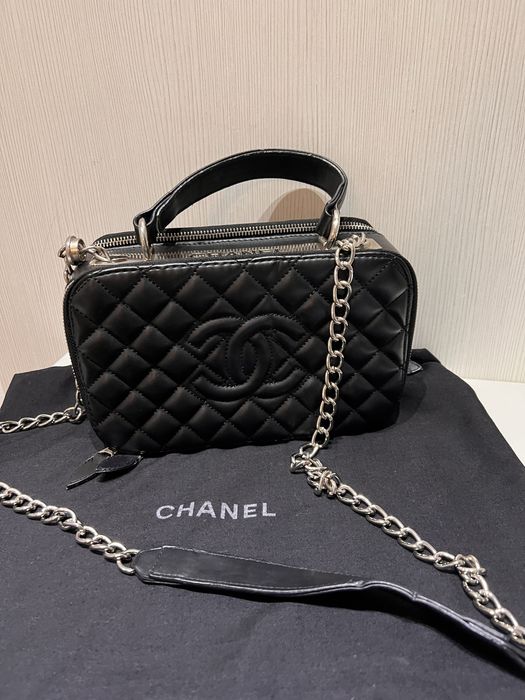 Geanta Chanel, neagra, piele ecologica 20x15 cm