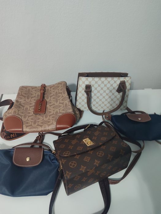 Отдам сумки за всё за 2.000 тенге