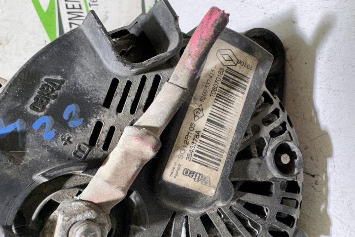 Alternator 8200 537 415 Dacia Logan prima generatie