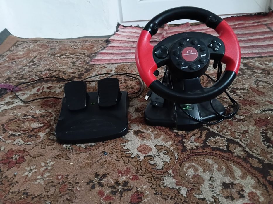 Vând Volan+Tastatura&Mouse+Sursa+Monitor