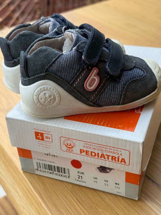 Обувки Biomecanics - 21ви номер