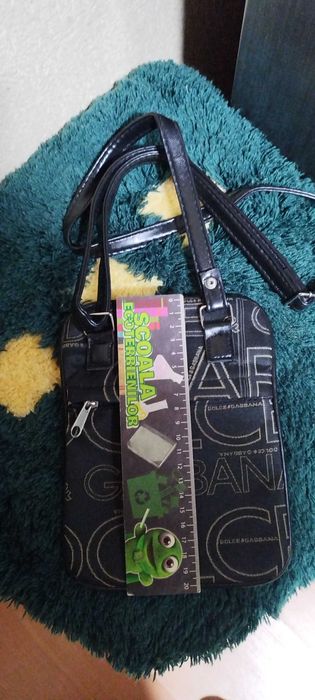 Gentuta neagra unisex, pentru adolescenti cu: Dolce&Gabbana! Purtat 1