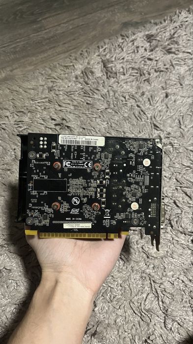 Vand/Schimb placa video Nvidia GTX 1050TI Gainward + Accesori PC