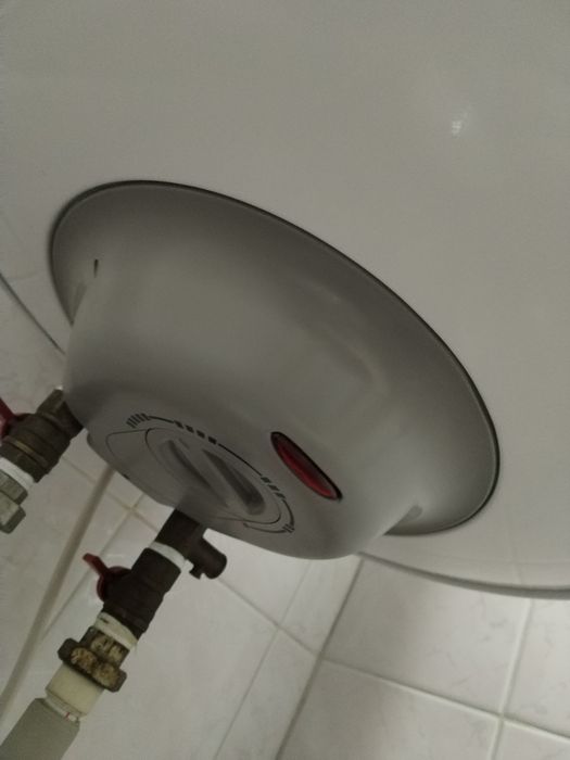 Продам аристон (бойлер).