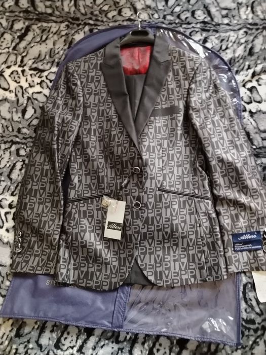 Продам костюм мужской