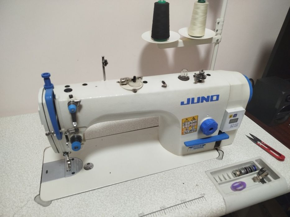 Tikuv mashinasi sotiladi