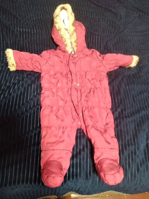 Продам детские комбинезоны
