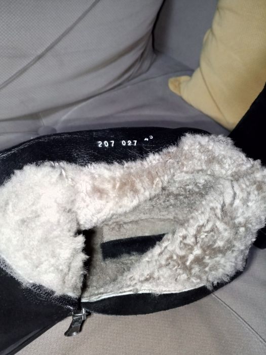 Продам зимние ботинки