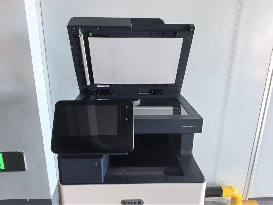 Принтер Xerox versalink c605