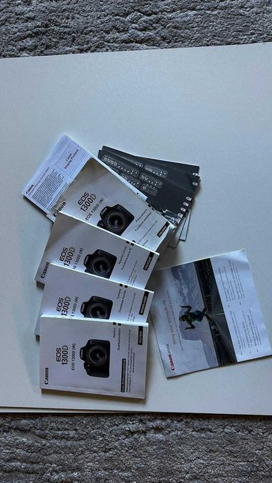 Kit complet DSLR Canon EOS 1300D(Stare impecabilă)