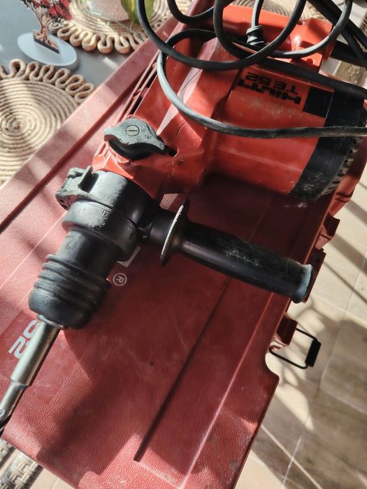 Ciocan rotopercutor Hilti