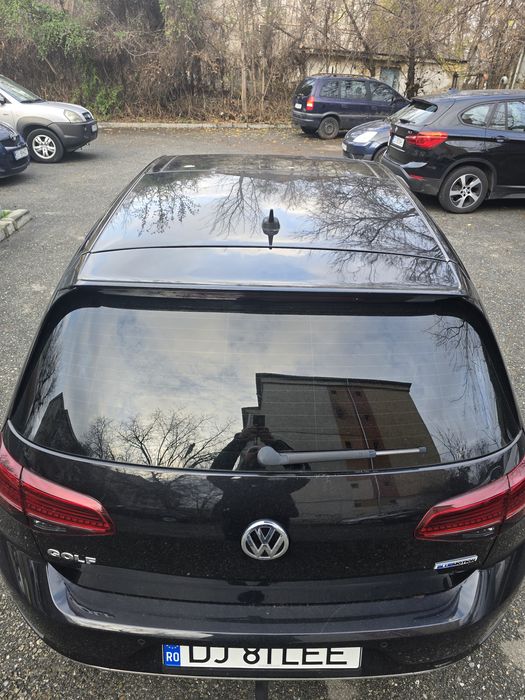 Vând Volkswagen Golf 7