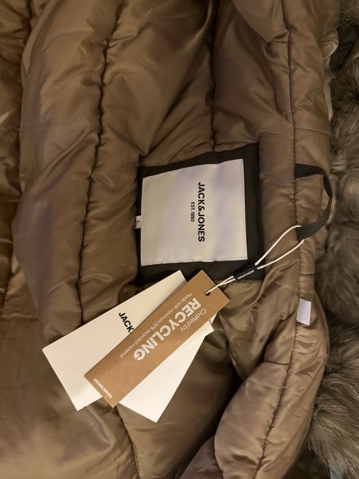 JACK & JONES  яке с пух/чисто ново