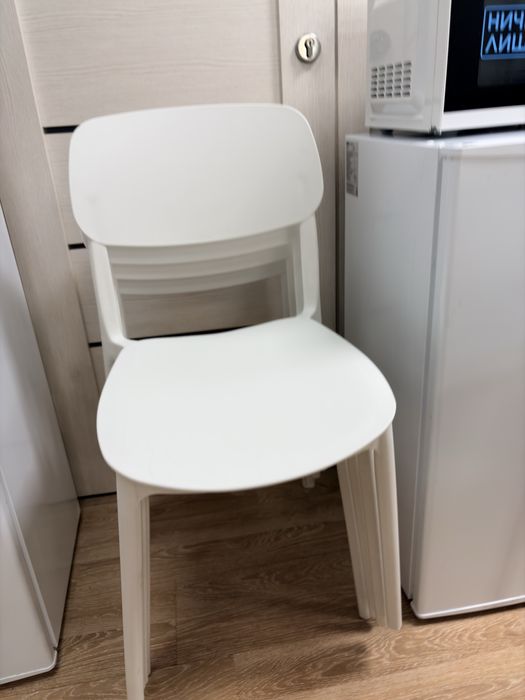 стульчик пластиковый