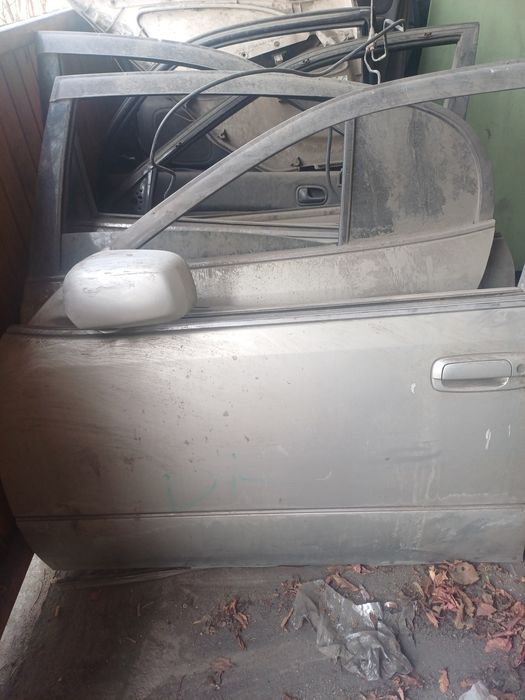 Двери на тойота аристо