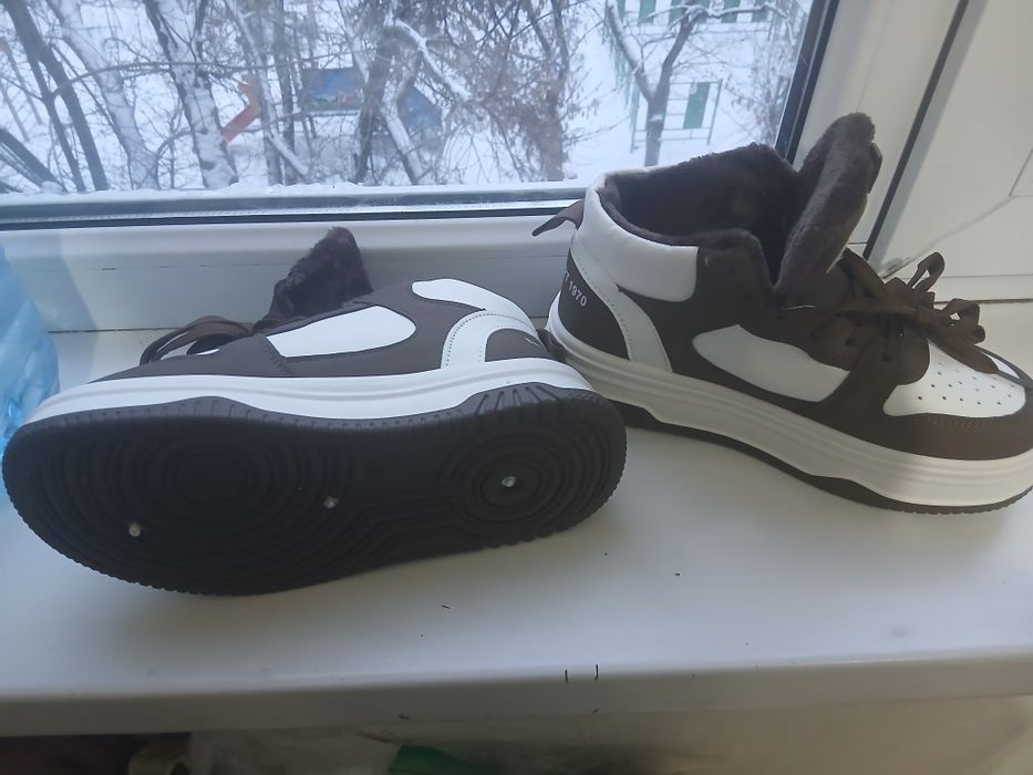 Кроссовки 8000тыс