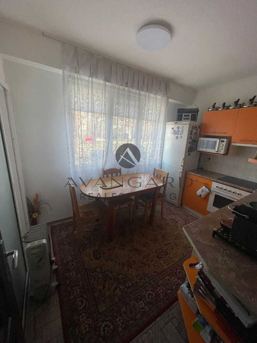 Продава се Тристаен апартамент в Пловдив, Кючук Париж - 86 кв.м за 877 €/кв.м - Снимка #6