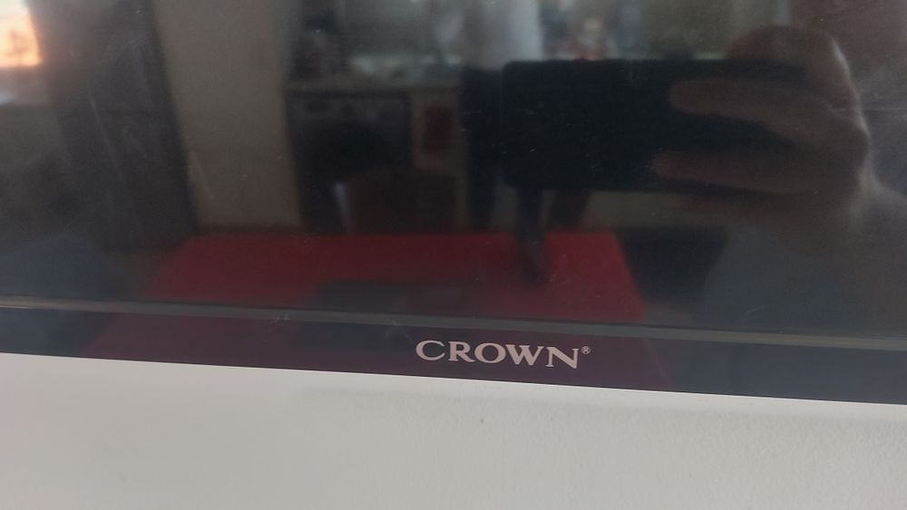Телевизор Crawn 32 инча