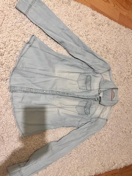 Cămăși diferite modele