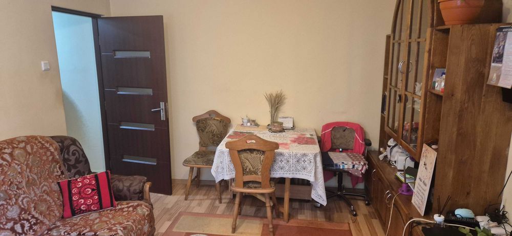 Apartament de inchiriat,et.1,str.Cuza Voda
