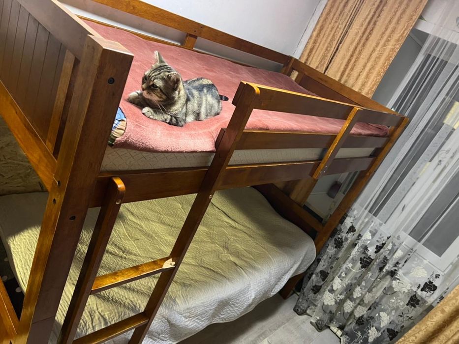 Продам кровать двухъярусная