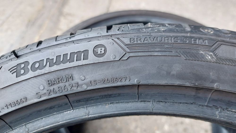 Летни гуми 245 35 19 Barum Bravuris  2 броя