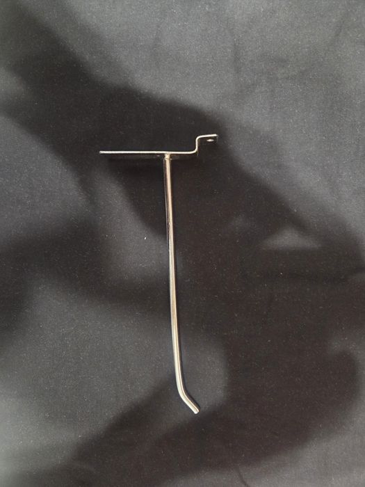 Крючок для экономпанели