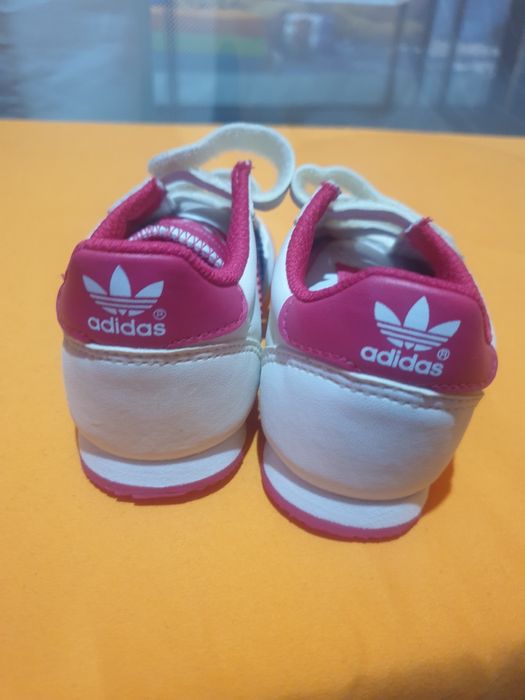 Adidas marimea 23