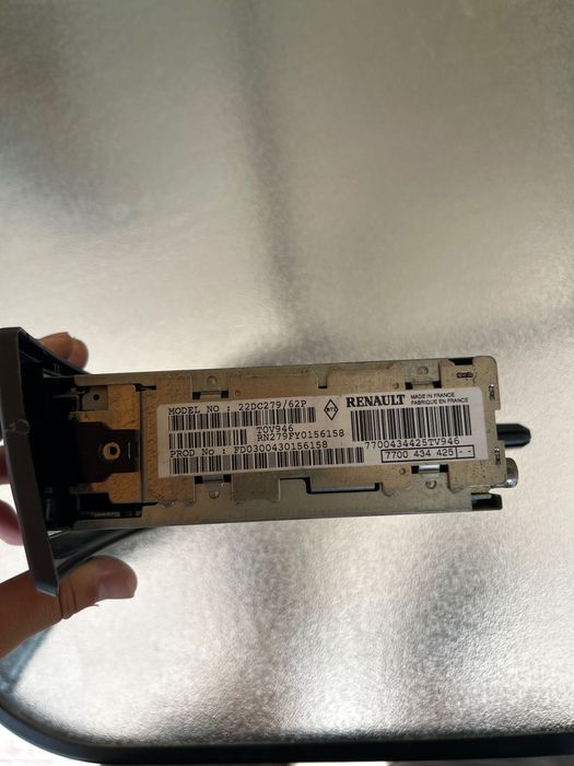 Renault Scenic 2001/CD RADIO CONTROL