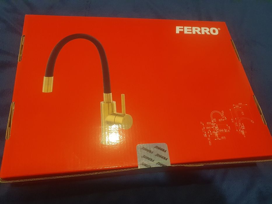 Baterie bucatarie Zuma flexibila negru/auriu Ferro