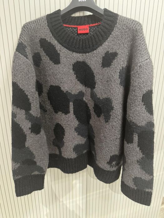 HUGO оригинален пуловер oversize