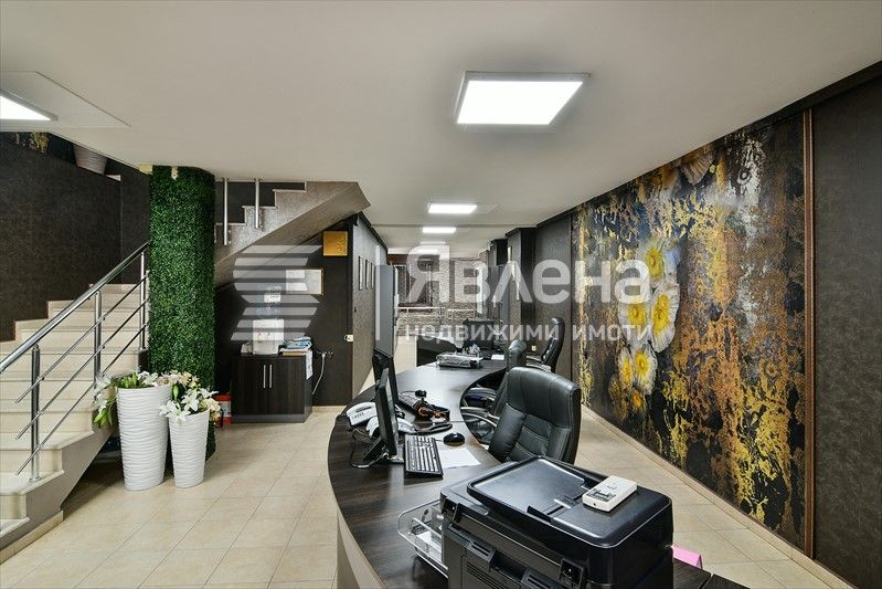 Явлена представя луксозен офис под наем в центъра