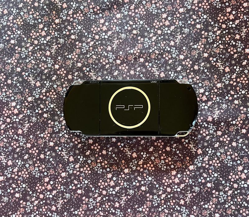 Psp slim and lite edition