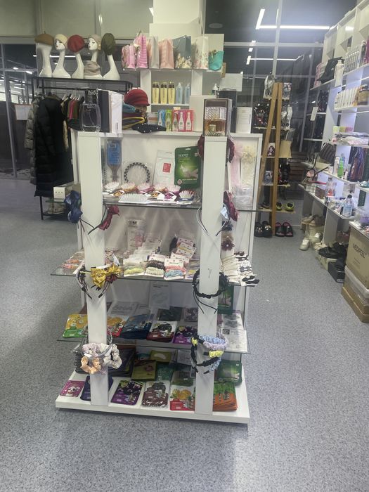 Продам шкаф для косметики и аксессуаров