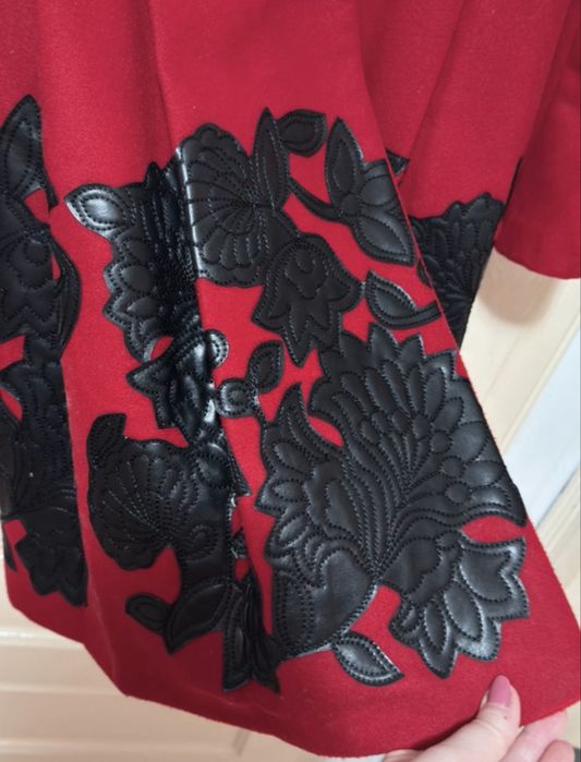 Palton dama cu insertii florale