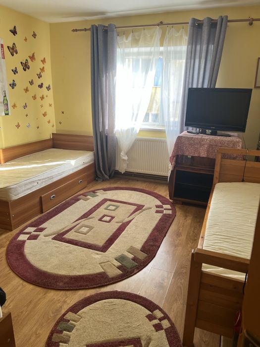 Ofer spre inchiriere garsonieră in Siret