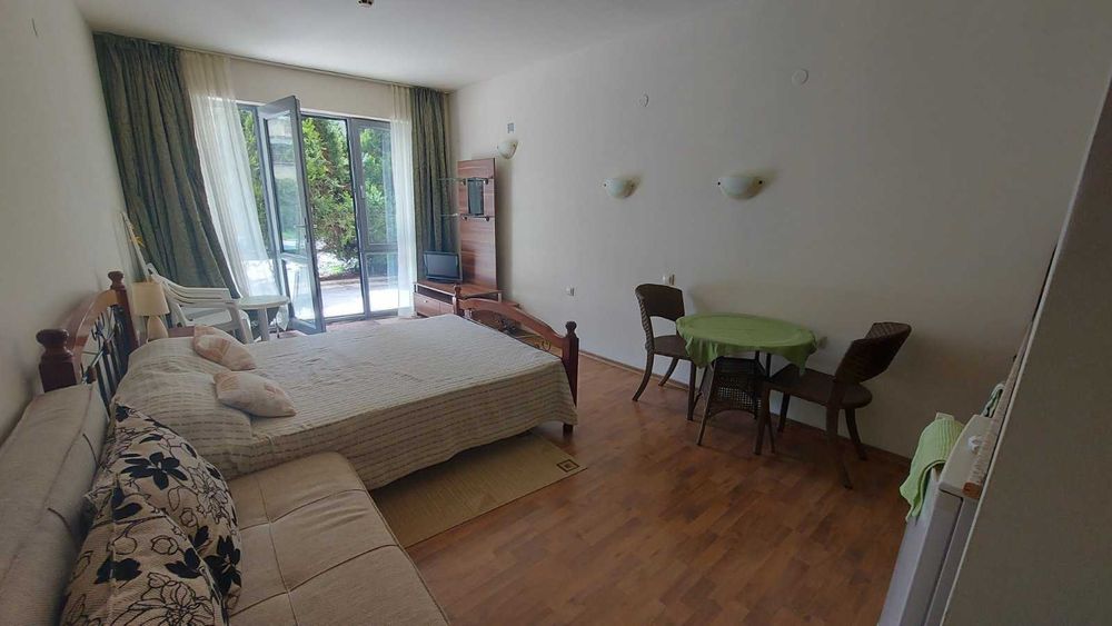 Просторен едностаен апартамент в близост до морето, к-с „Black Sea View”