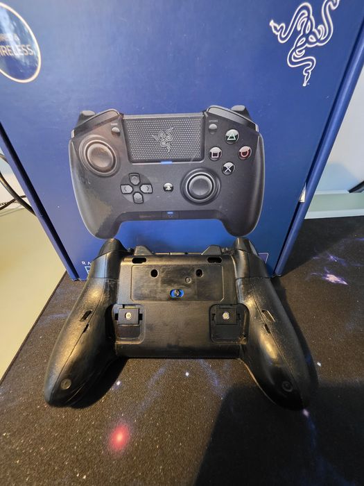 Razer Raiju Tournament Edition – Controller PS4/PC, Bluetooth și USB, Funcțional