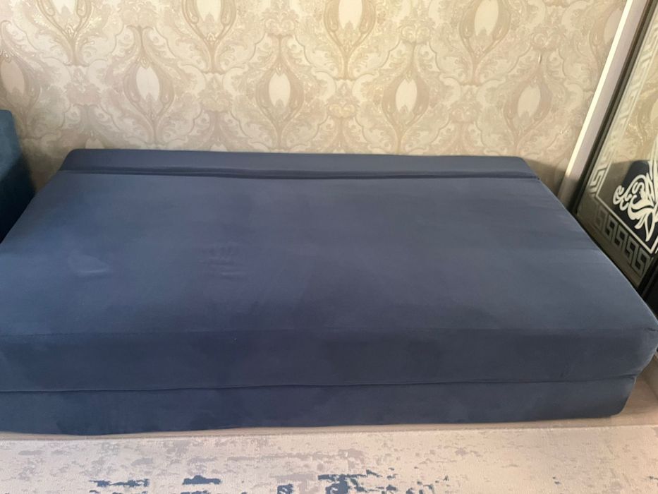 Без каркасный диван