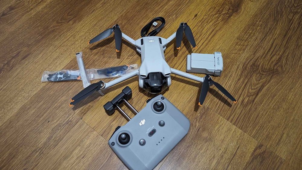 Drona DJI Mini 3
