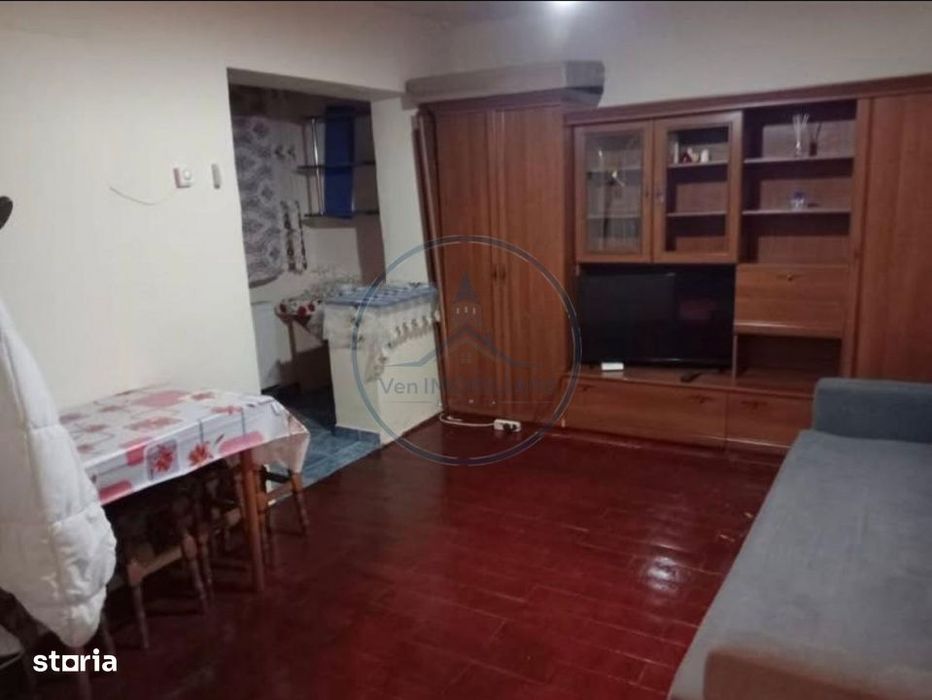 Garsoniera etaj 3 de Inchiriat