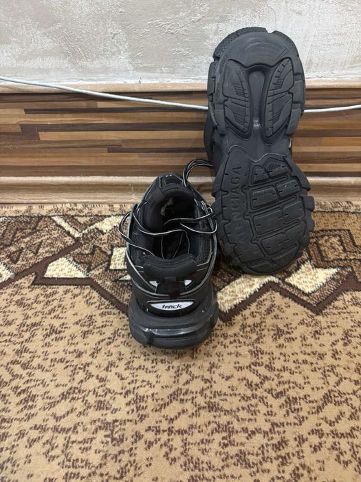 Продавам balensiaga