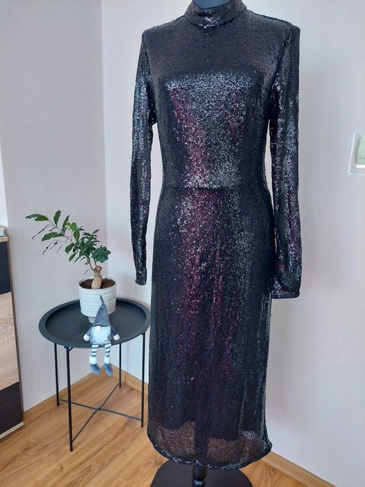 Официална рокля с паети HM